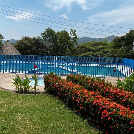 Finca La Pola 히라르도트 외부 사진